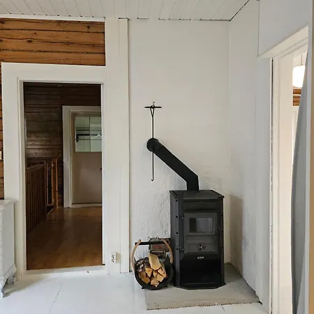 Rauhallinen Asunto Maalla, Navetan Paeaedyssae.