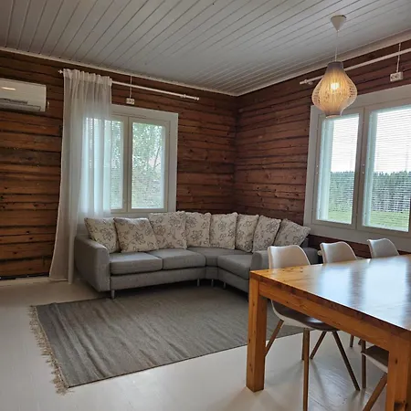 Apartment Rauhallinen Asunto Maalla, Navetan Paeaedyssae.