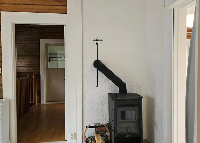 Rauhallinen Asunto Maalla, Navetan Paeaedyssae.