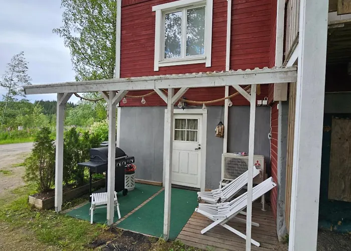 Rauhallinen Asunto Maalla, Navetan Paeaedyssae. * Muurame